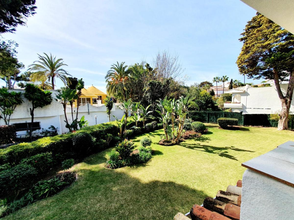 Miraflores Town Studio Sitio de Calahonda エクステリア 写真